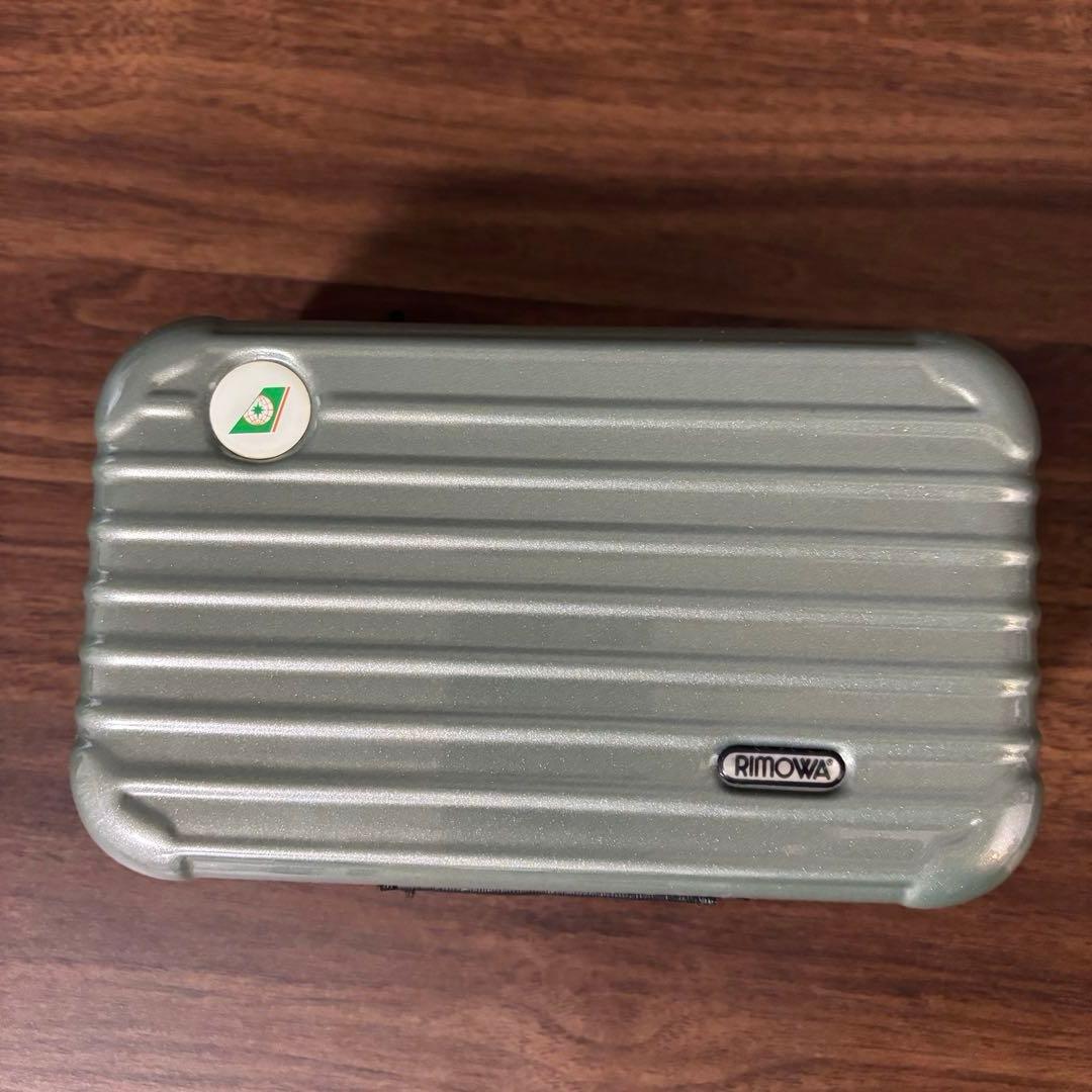 RIMOWA EVA航空 トラベルポーチ　メタリックカーキ　限定品