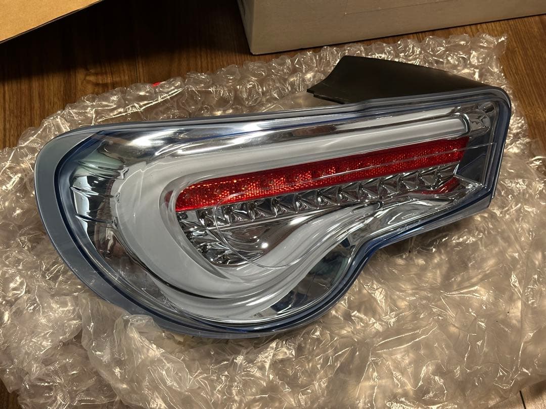 86 BRZ ゼロスポーツ ヴァレンティ コラボLEDブルーテールランプ
