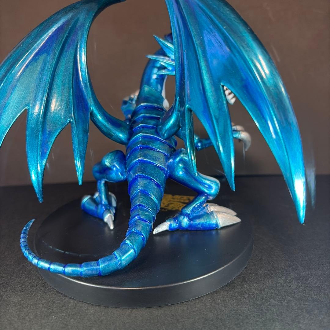 遊戯王 ブルーアイズホワイトドラゴン フィギュア リペイント