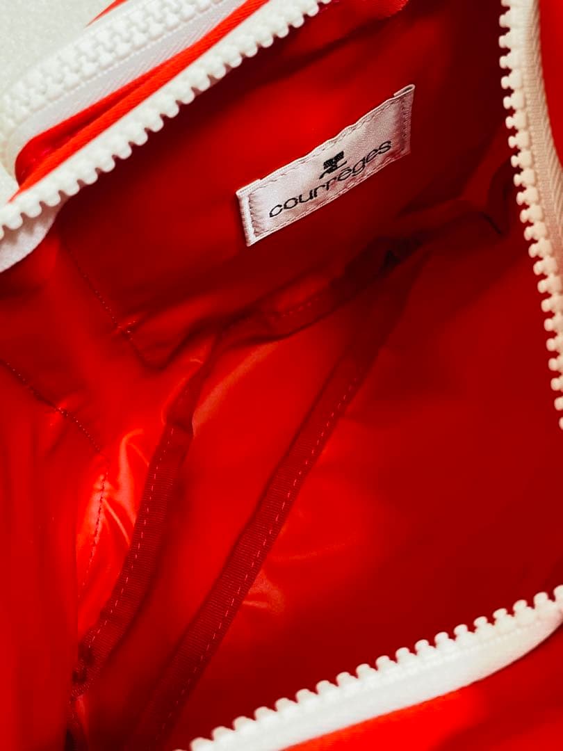 8839. 【未使用訳あり】Courreges ナイロン ボディバッグ 赤