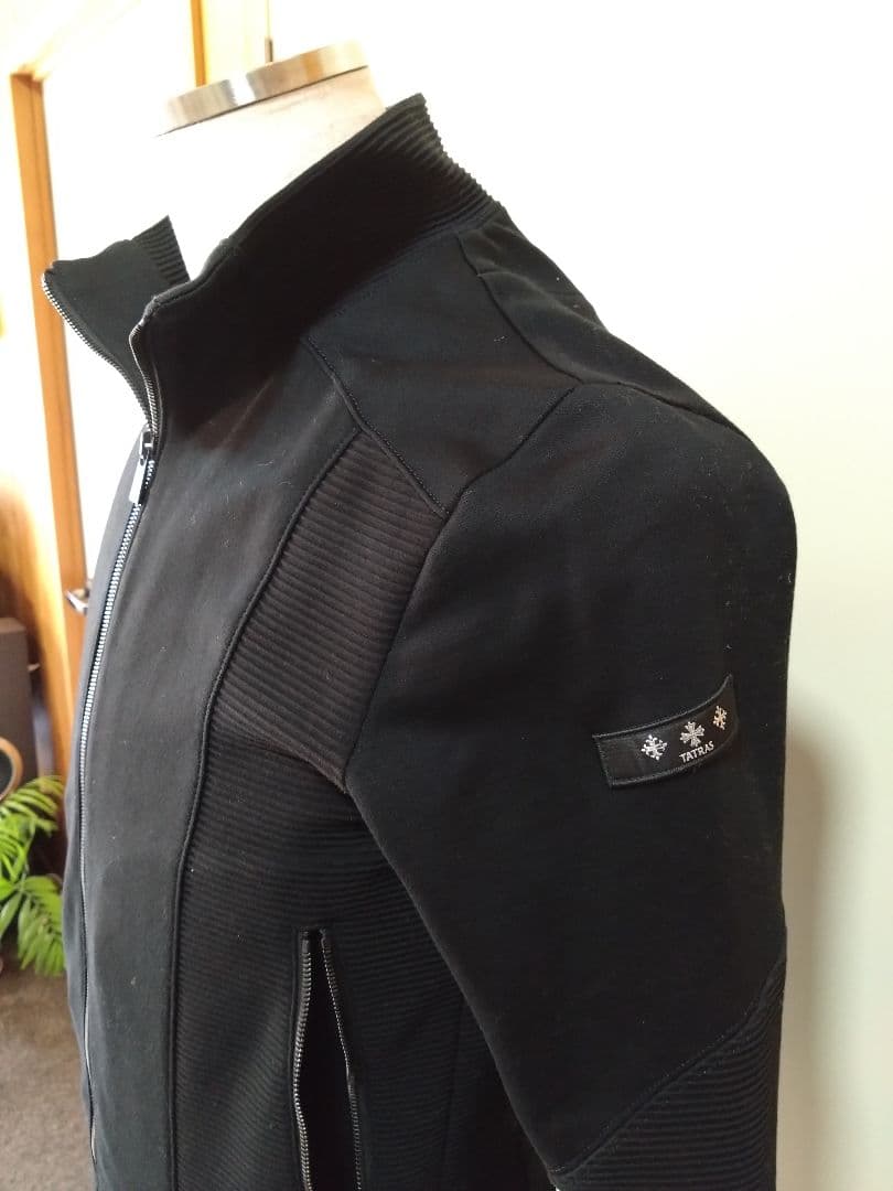 TARTUS ブラック ジップアップジャージサイズS