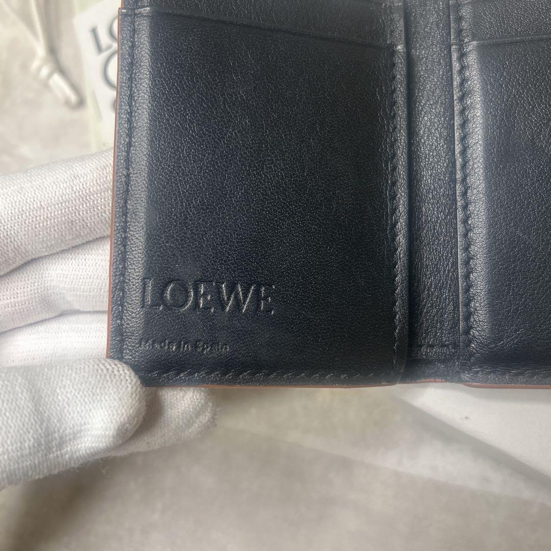 美品✨ LOEWE ロエベ トライフォールド 三つ折り財布 箱・巾着付き