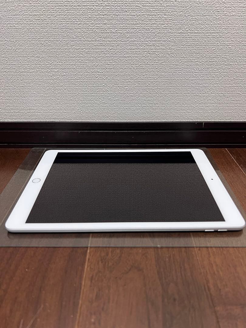 よ＊【美品】Apple iPad 7世代 シルバー A2197 本体のみ