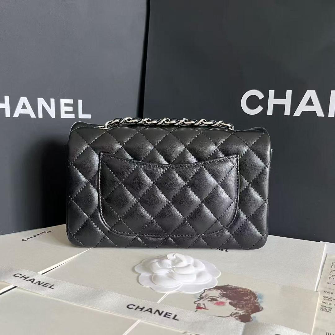 美品CHANEL ブラックレザー ショルダーバッグ