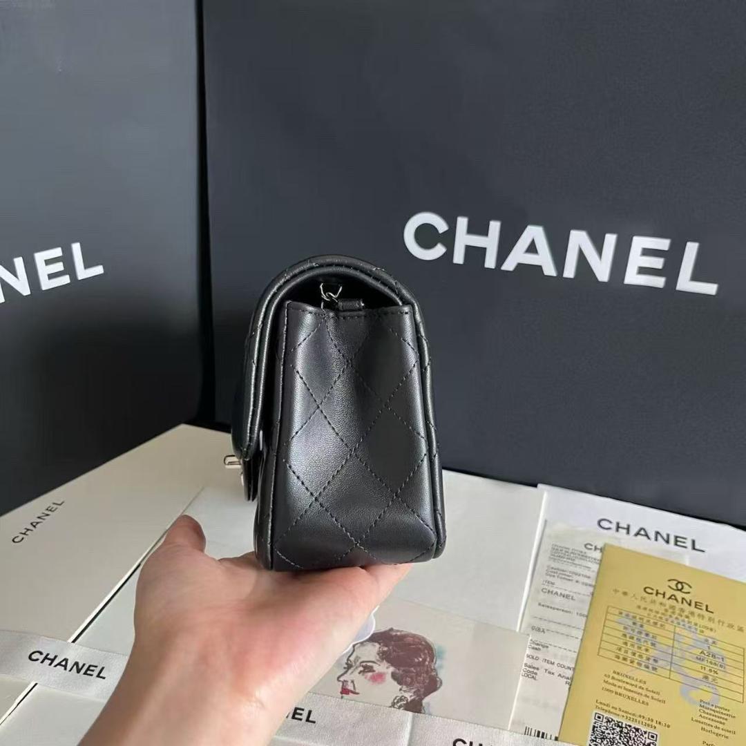 美品CHANEL ブラックレザー ショルダーバッグ