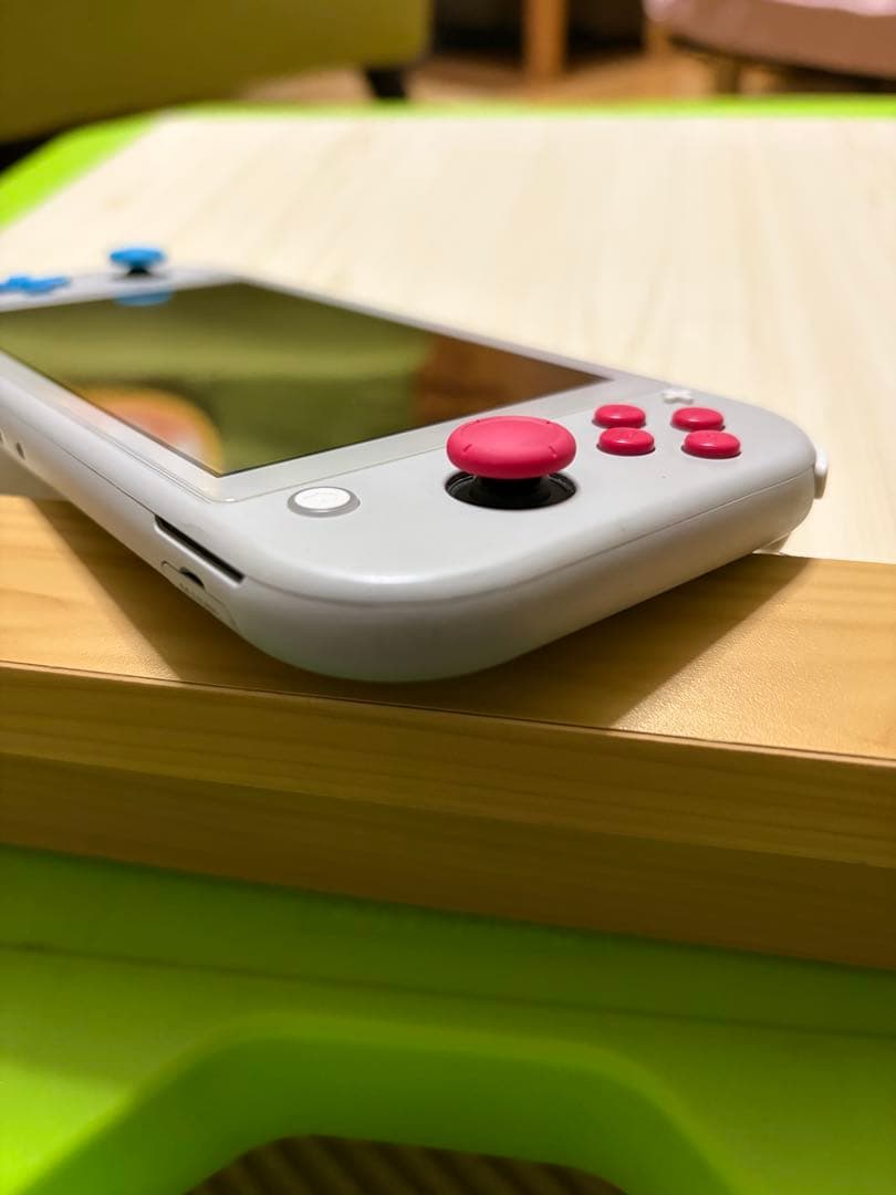 Nintendo Switch Lite ポケモンデザイン ザシアンザマゼンタ