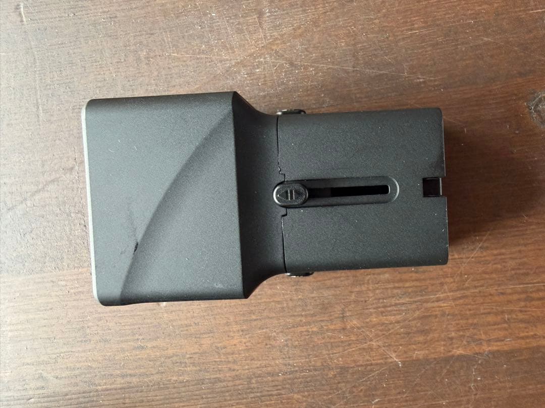 TUMI 変換プラグケース USB-Cケーブル付き