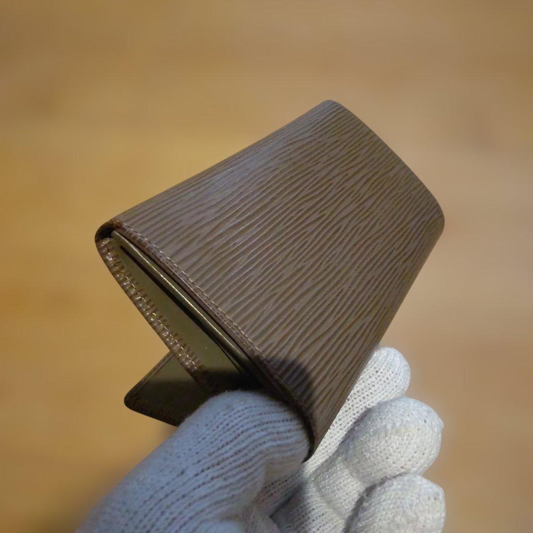 美品　ルイ・ヴィトン　エピ　トレゾール二つ折り財布　ペッパー(グレー)