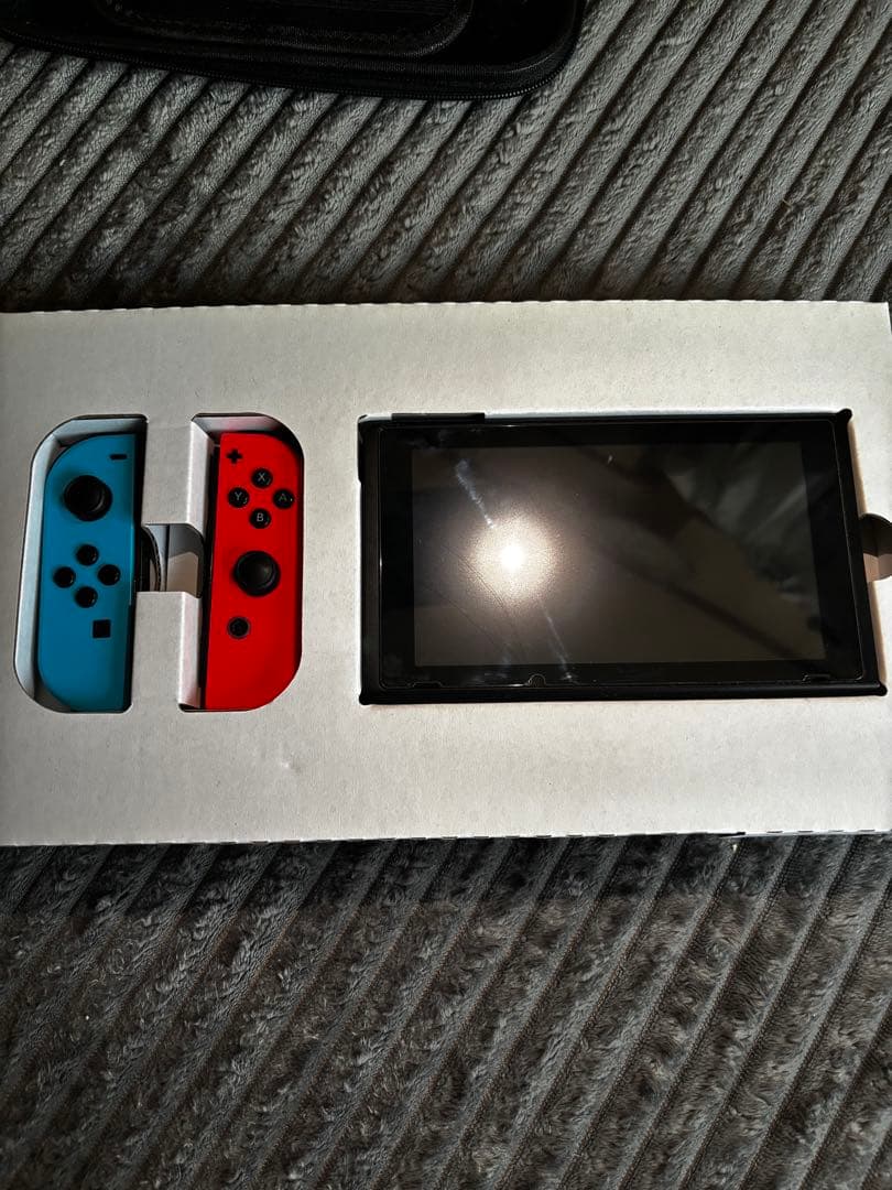 Nintendo Switch本体 赤/青 /紫/黄緑ジョイコン付き