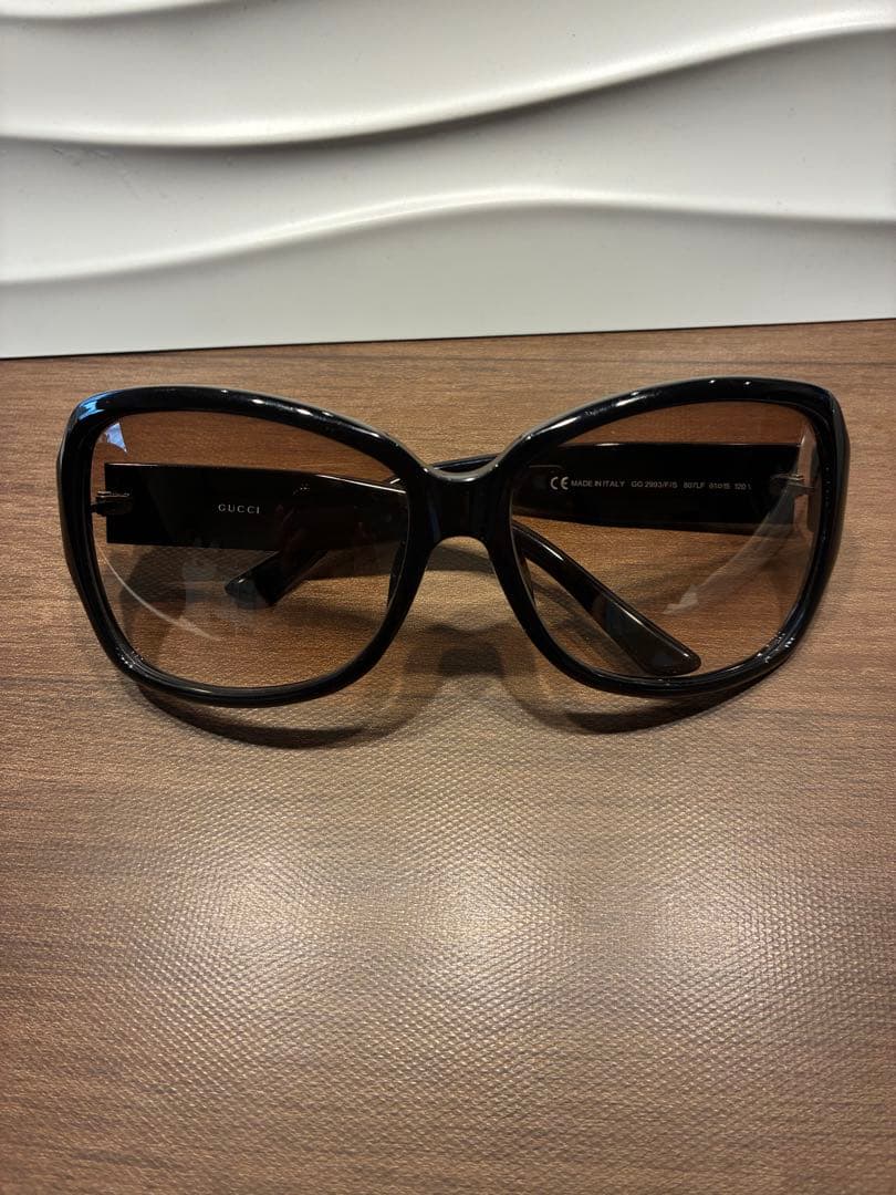 GUCCI オーバーサイズサングラス ブラック