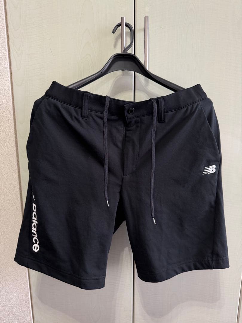 メンズNew Balance ブラック シャツとショーツ セットアップ