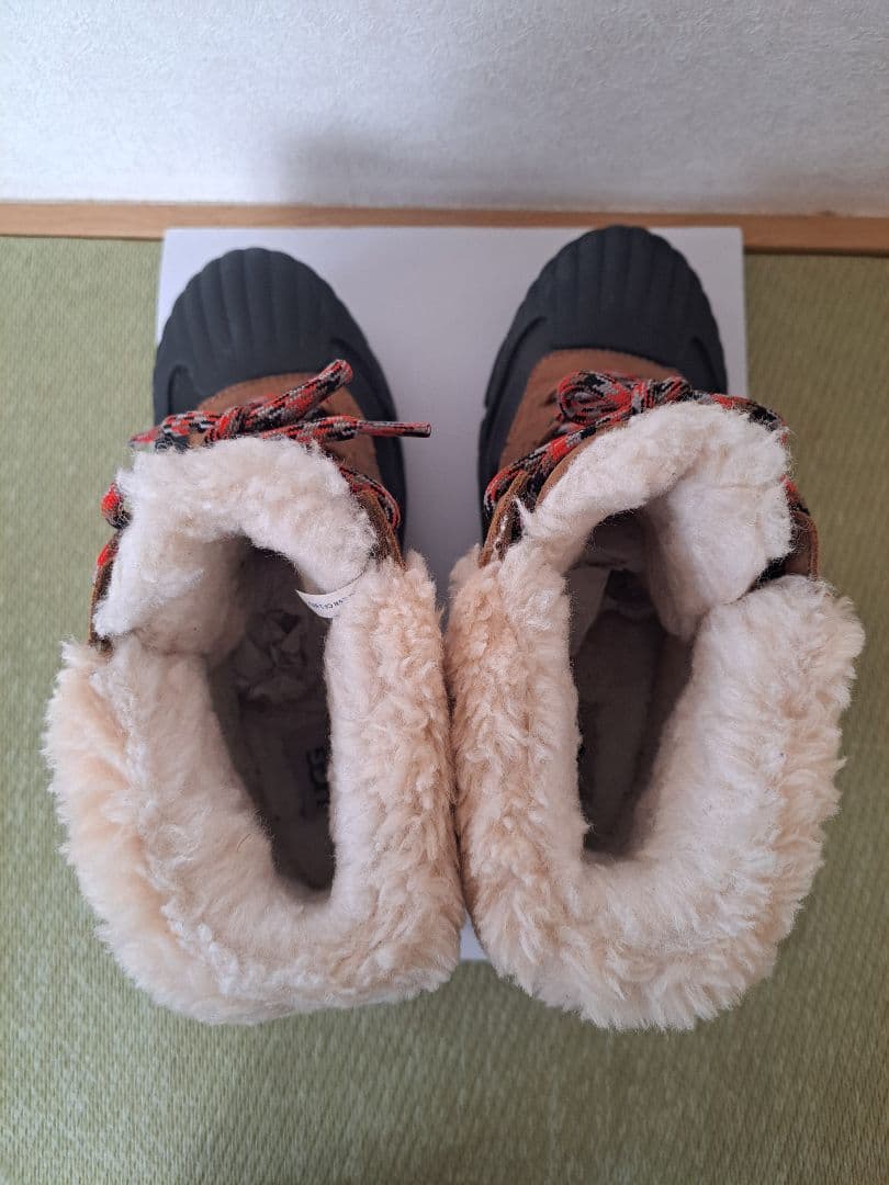 UGG W ADIROAM HIKER / アグ アディローム ハイカー