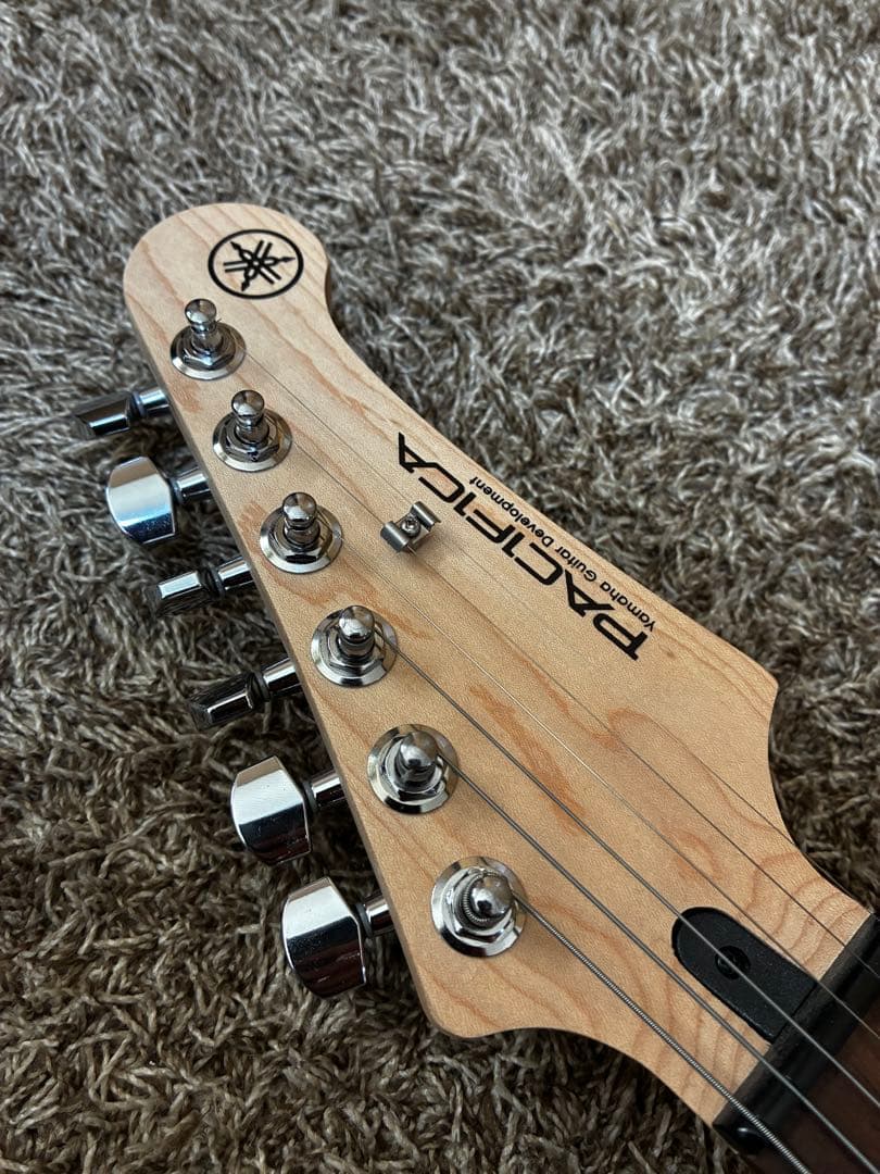 YAMAHA Pacifica 112 エレキギター