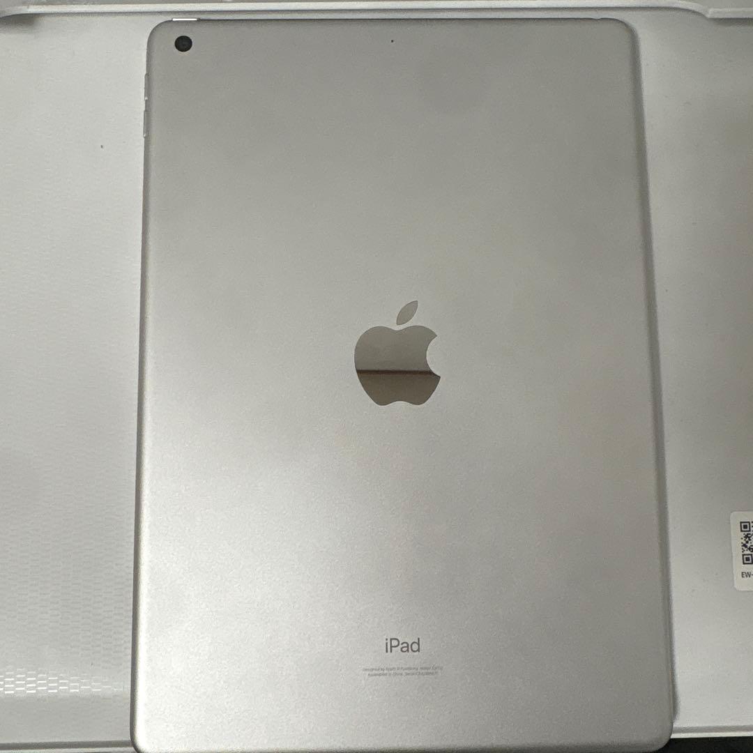 値下げしました！（美品）iPad第九世代64GB+付属品