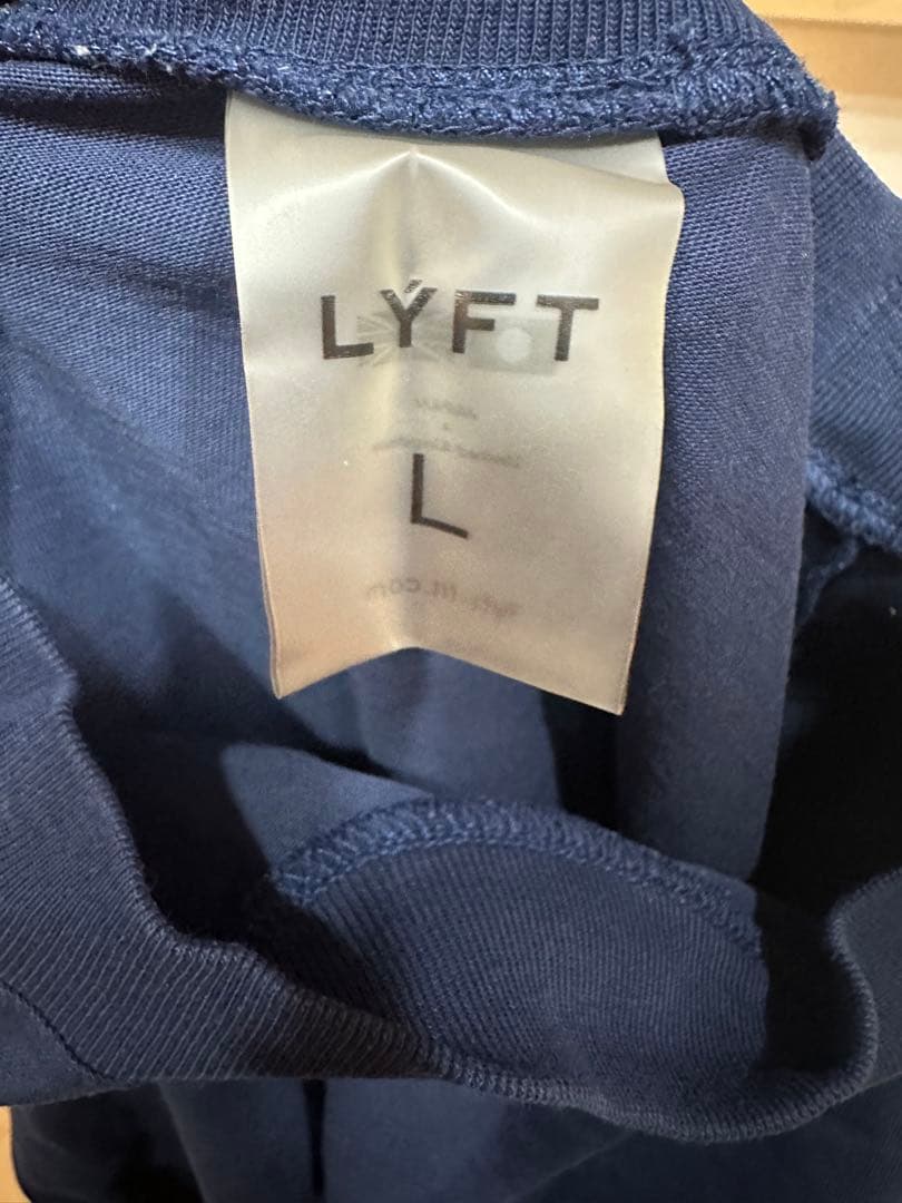 ハ*い様 LYFTリフト　オーバーサイズTシャツ　ネイビー