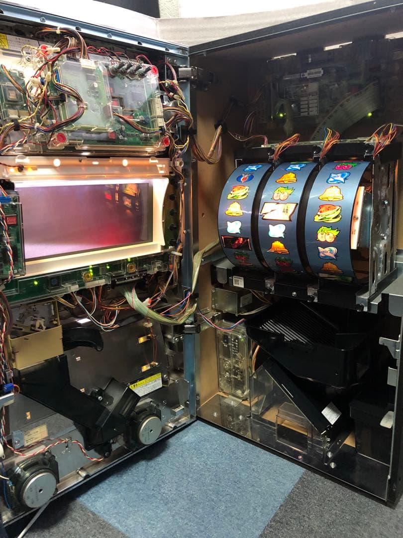 ⚠︎説明文必読⚠︎ パチスロ　エウレカセブン　パラダイス　実機+付属品(送料込)