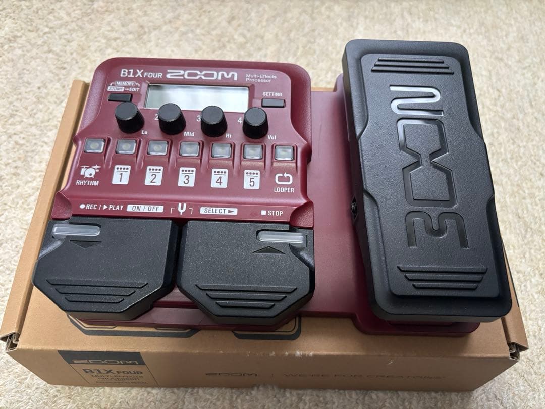 Zoom B1X FOUR ベースマルチエフェクター