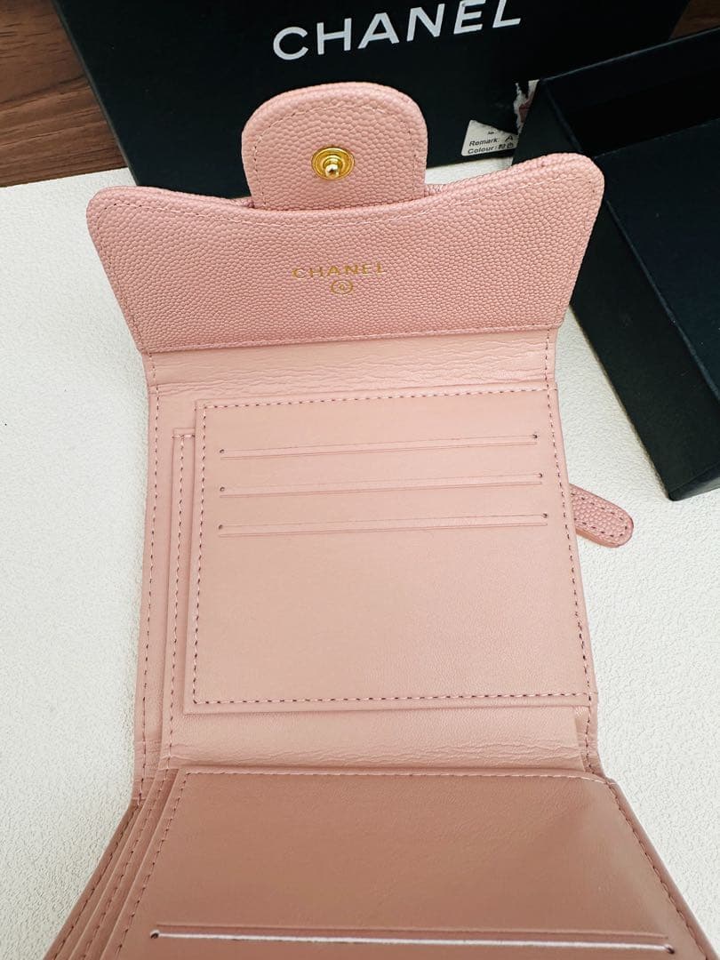 CHANELシャネル マトラッセ キャビアスキン 三つ折り財布 ピンク ゴールド