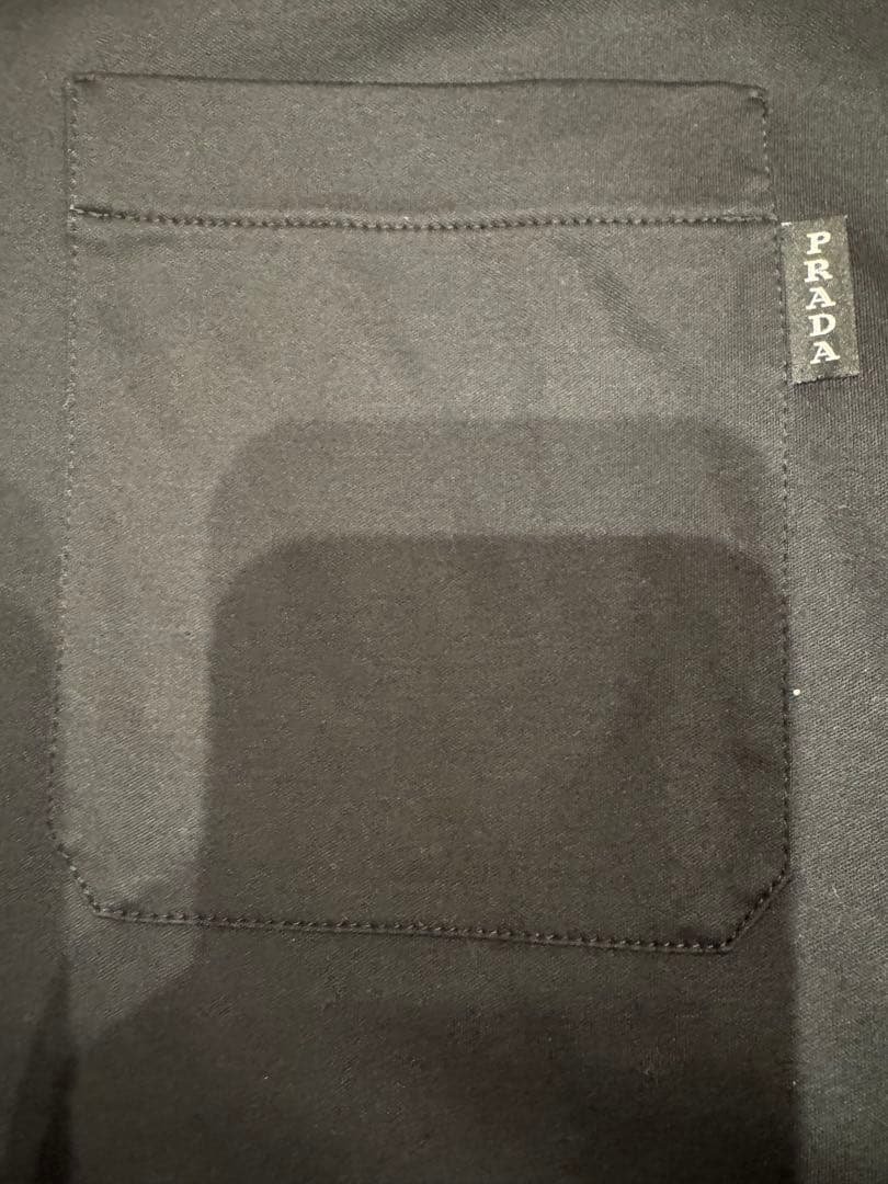 PRADA 黒 Tシャツ ポケット付き