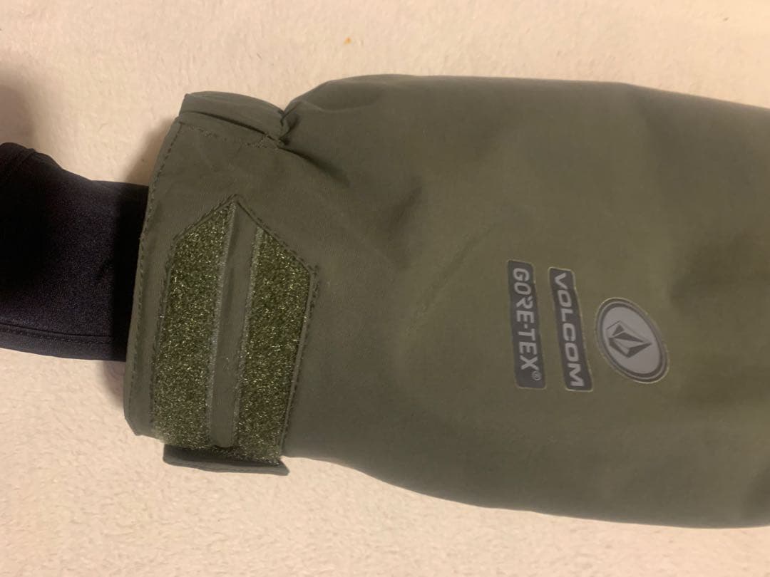 超美品 VOLCOM ボルコム GORE-TEX ゴアテックス　スノーボード S
