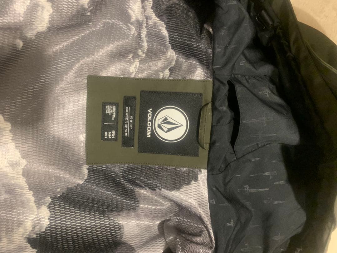 超美品 VOLCOM ボルコム GORE-TEX ゴアテックス　スノーボード S