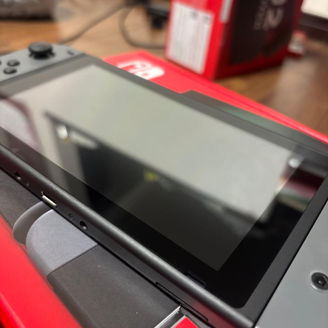 【美品】Nintendo Switch 本体 グレー
