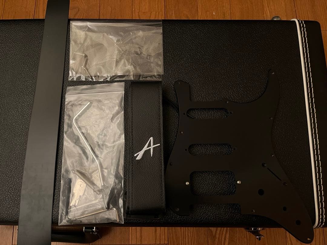 【美品】Tom Anderson Drop Top Classic MOD