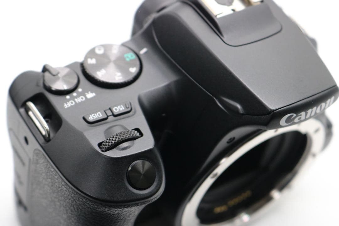 超美品 【Canon EOS Kiss X10 トリプルレンズセット】 安心保証