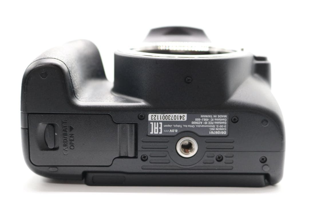 超美品 【Canon EOS Kiss X10 トリプルレンズセット】 安心保証