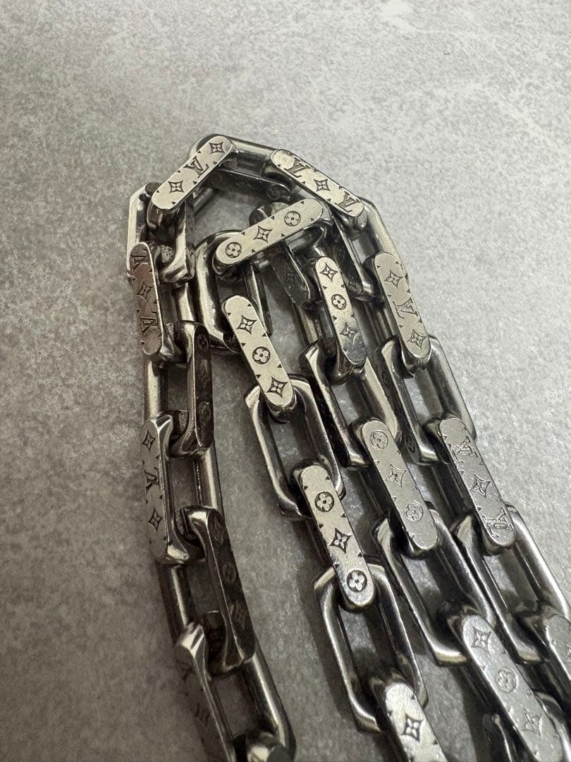 LOUIS VUITTON シルバー チェーンネックレス