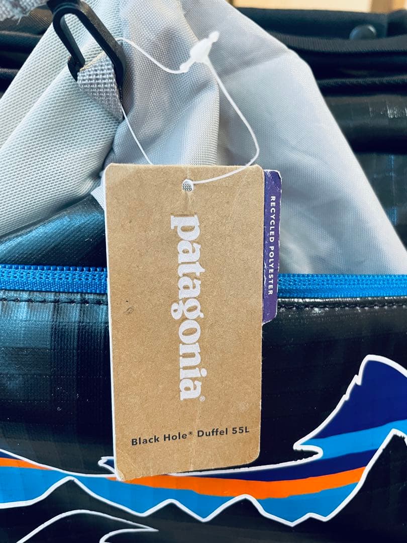希少Patagonia ブラックホールダッフル Fitz Trout 55L