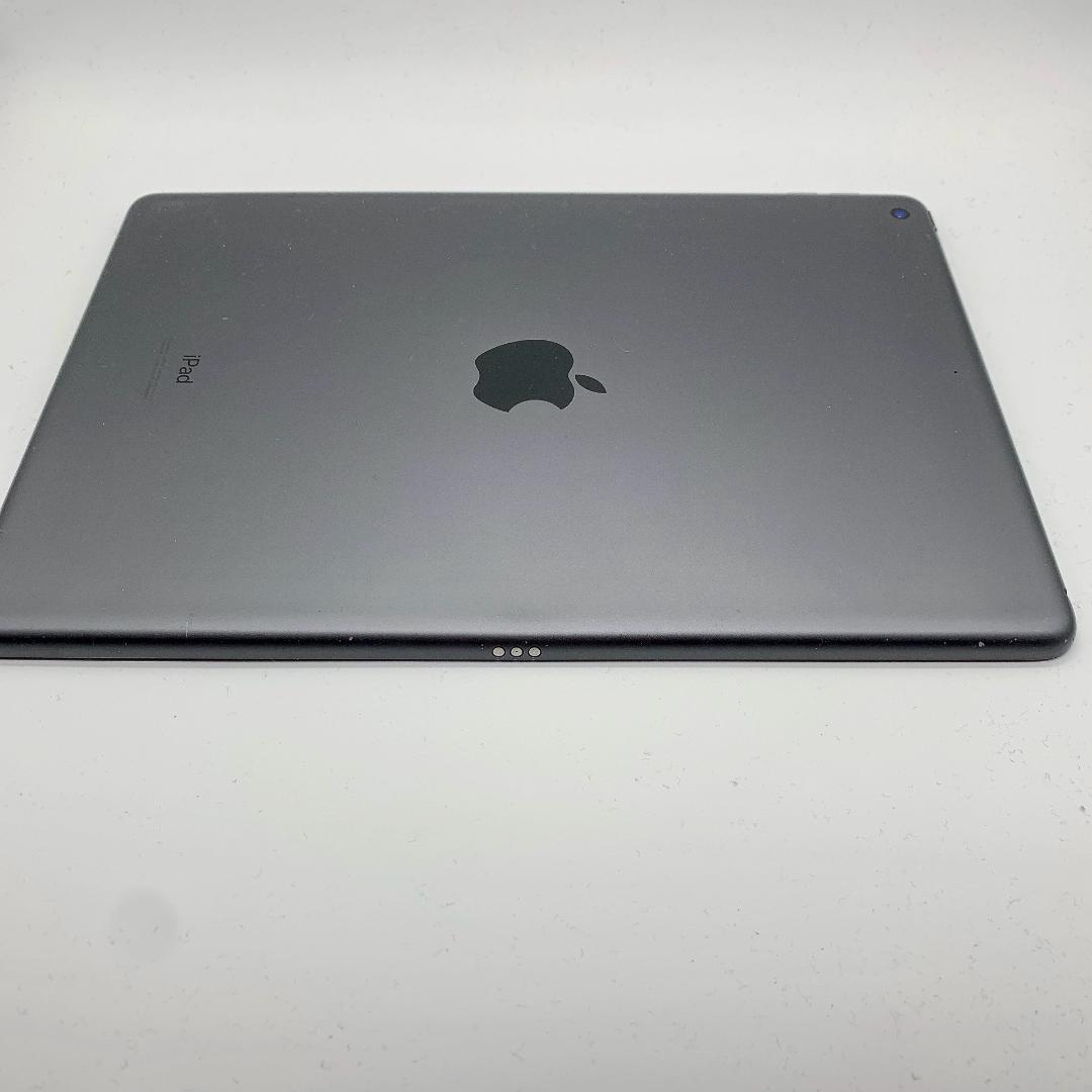 Apple iPad (第8世代) スペースグレー 本体