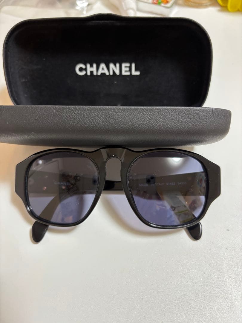 美品❣️最終値下げ‼️CHANEL ブラック ラウンド型サングラス