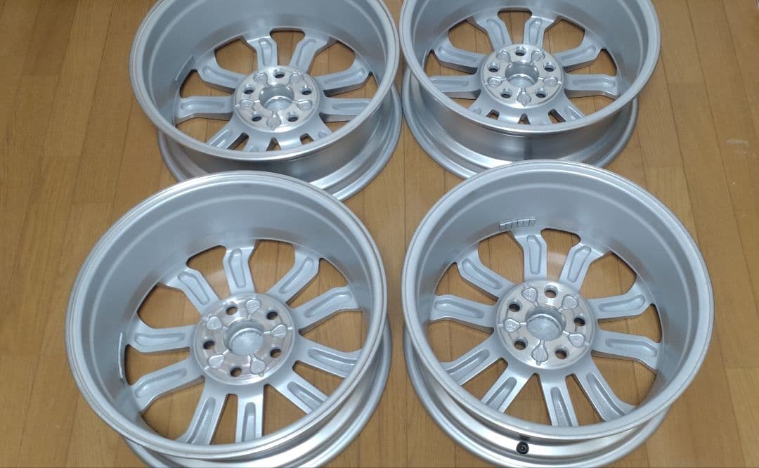 【SAM】トヨタ　カローラクロス　17インチアルミホイールセット