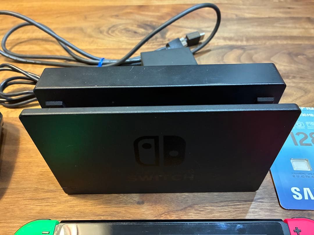 Nintendo Switch 本体 + プロコン + 128GB SD