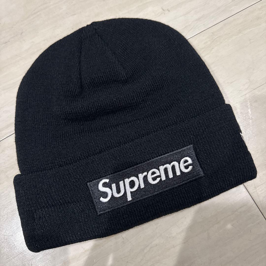 美品 Supreme ニット帽 黒 World Famous刺繍