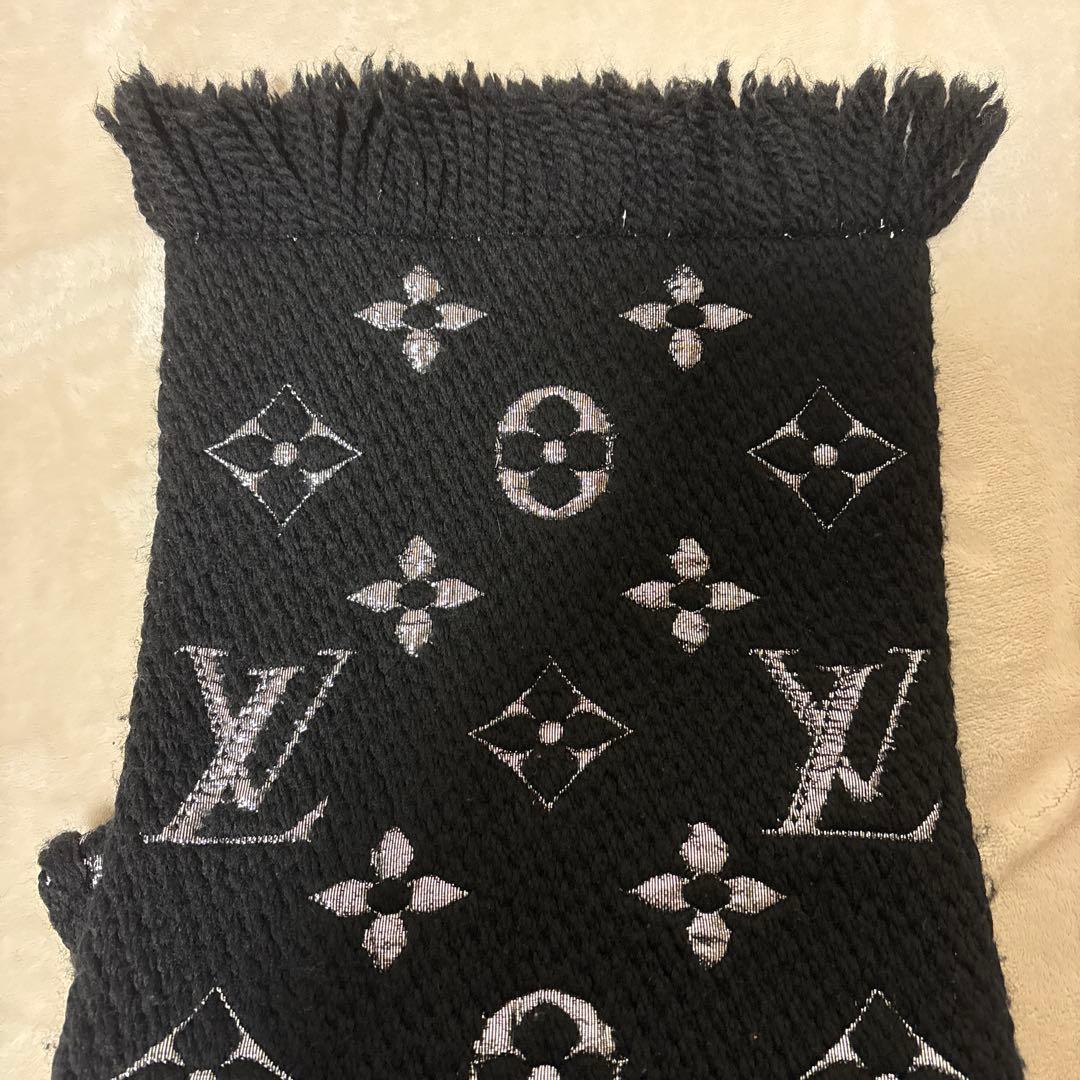 LOUIS VUITTON エシャルプ・ロゴマニア シャインM75833