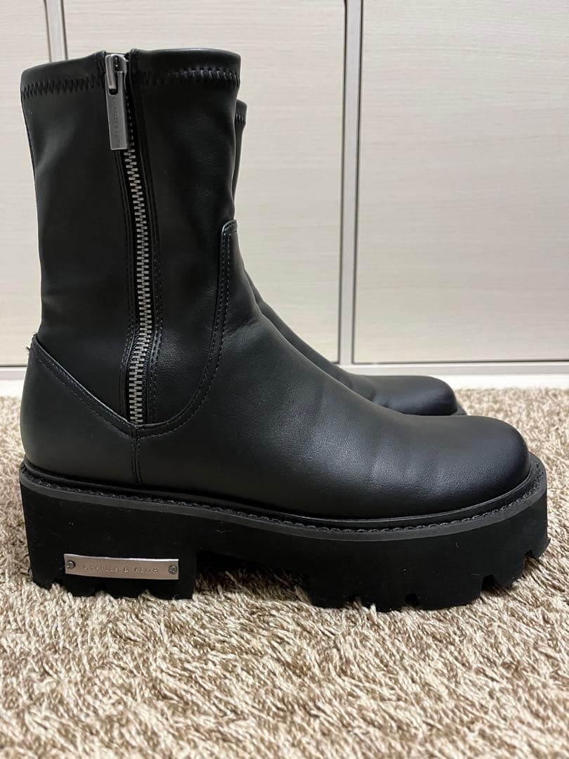 CHARLES&KEITH チャールズアンドキース　サイドジップブーツ　黒