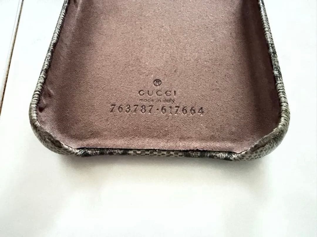 美品✨グッチ iPhone15ケース