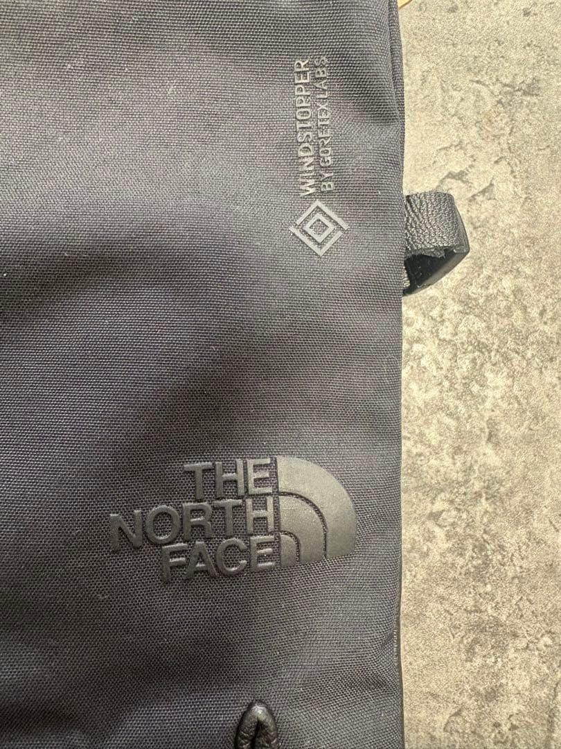 新品　NORTH FACE NN62409 コンピレーションイーチップグローブM