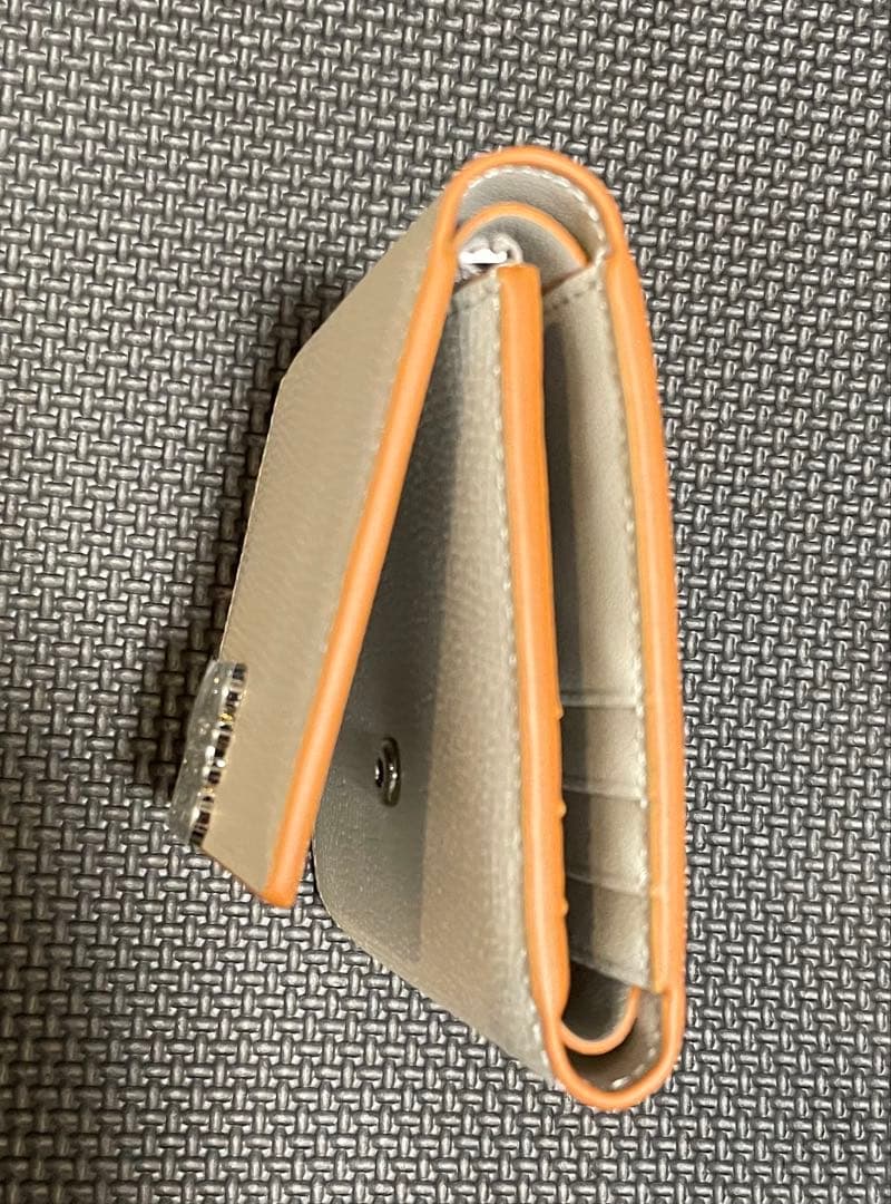 LOEWE ホワイト 三つ折り財布