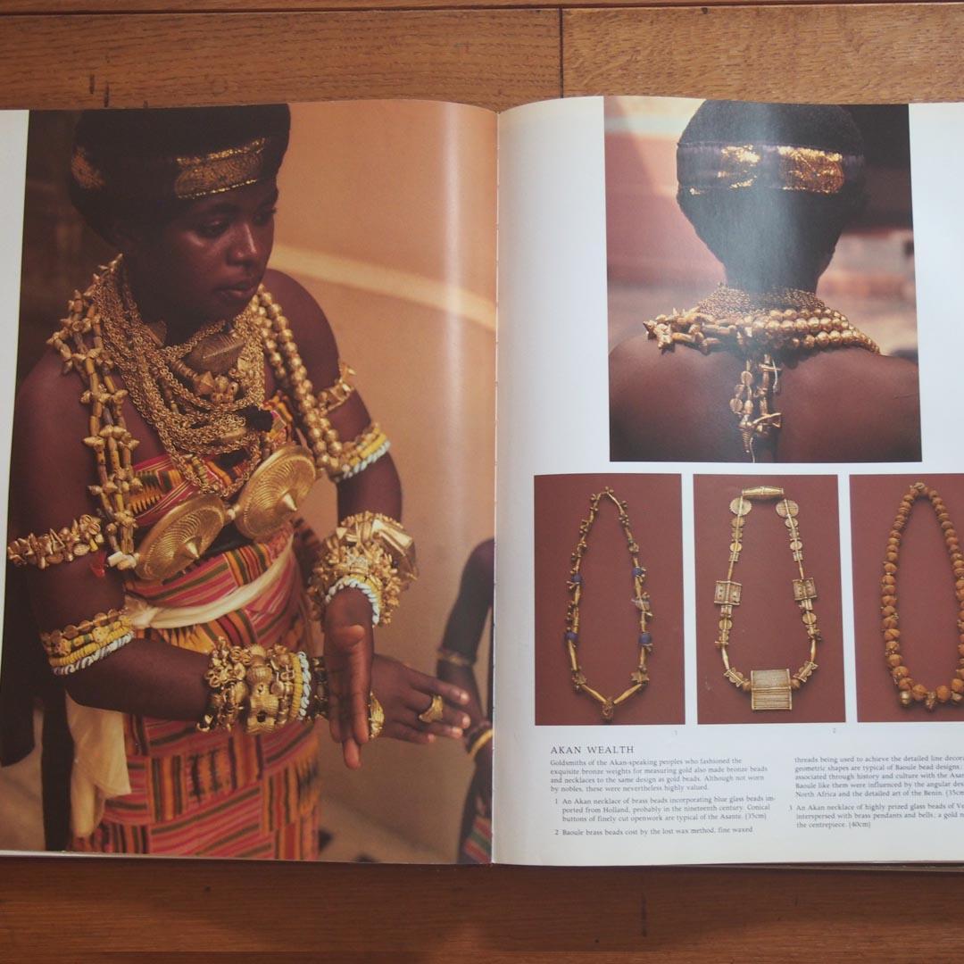 AFRICA ADORNED   Angela Fisher　アフリカ装飾