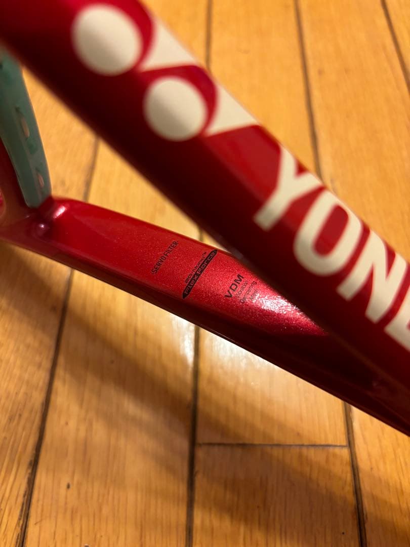 【美品】YONEX VCORE 2026 100㌅ 300㌘ G2