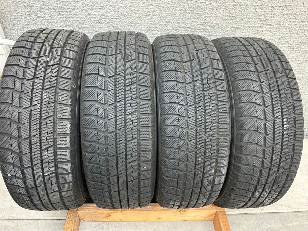 215/60R17 17インチ スタッドレスタイヤアルミ付き　エクストレイル