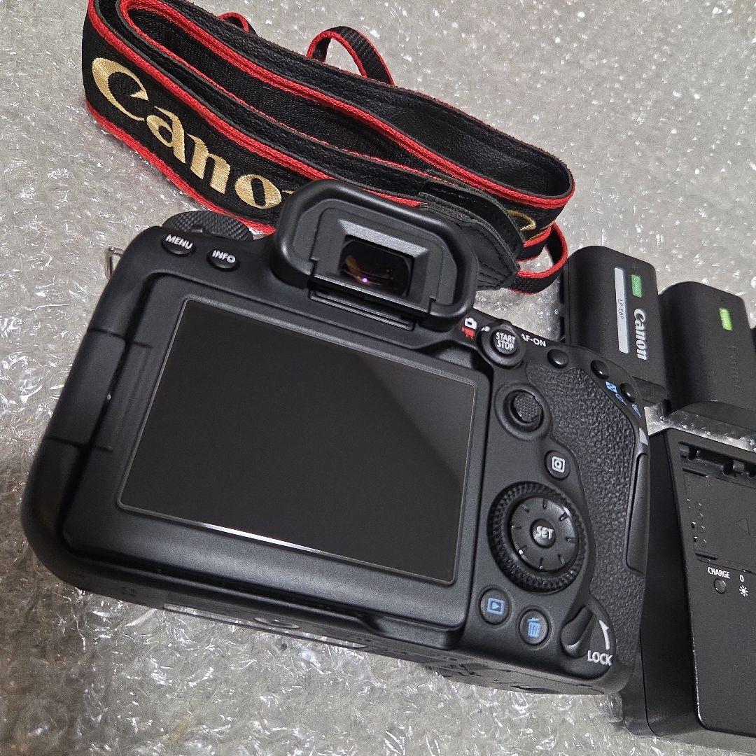 [美品]Canon EOS 90D 本体 バッテリー3個付き