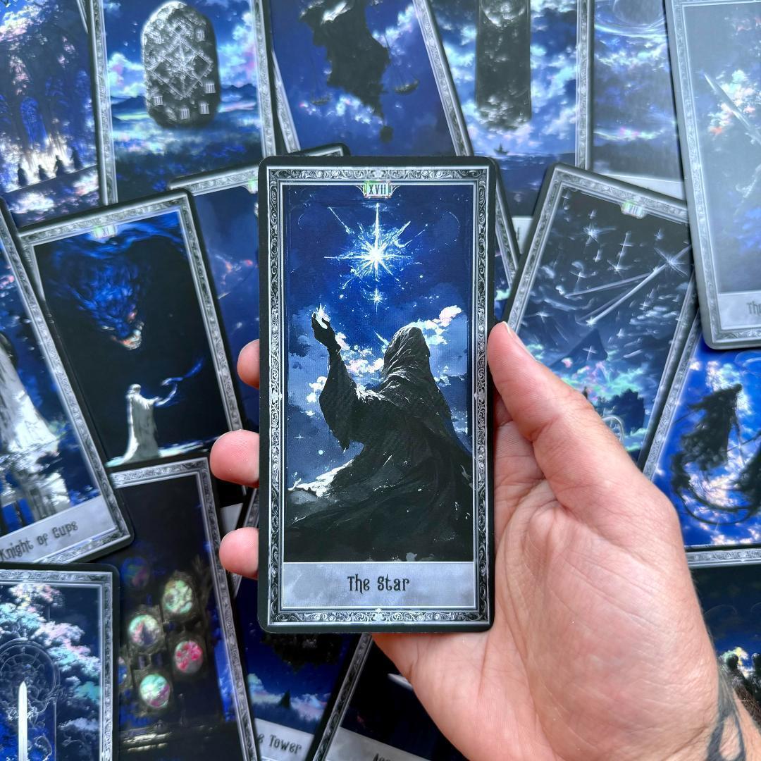 【正規品タロットカード】美麗✨希少海外インディーズ✨幻想的な水面が揺らめくデッキ