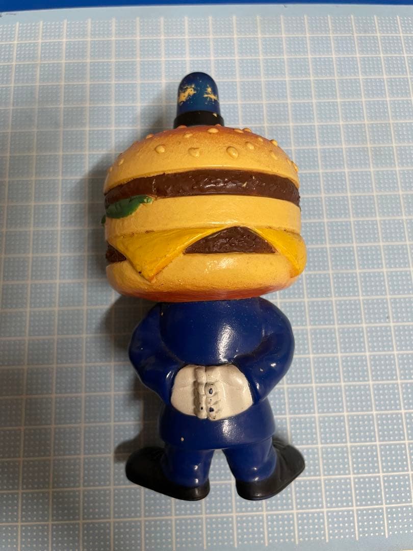 z*9様 レトロ　マクドナルド　ビッグマックポリス　ソフビ人形 【m1536 8