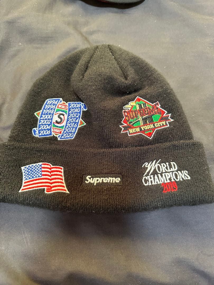 SUPREME NEW ERA ビーニー　ニット帽