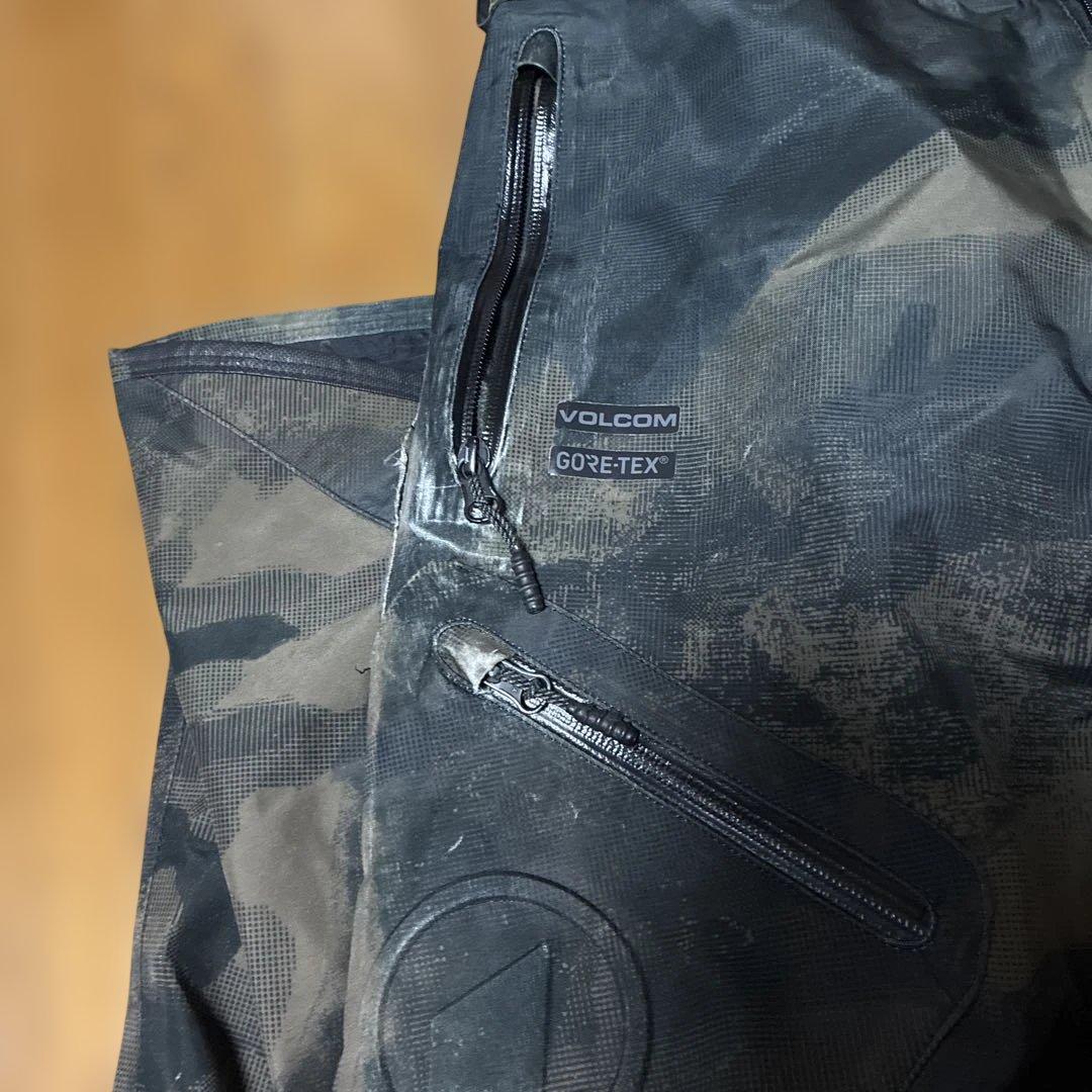 Volcom GORE-TEX カモフラ スノーボードパンツ