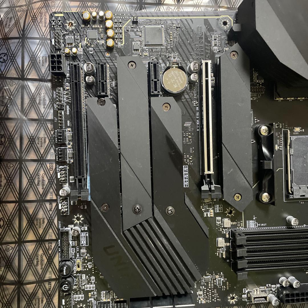 MSI UNIFY B550 マザーボード
